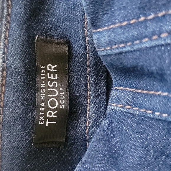 WHBM | Extra High-Rise Trouser Sculpt Petite Jeans with Seaming Detail Size 00P - Picture 8 of 9